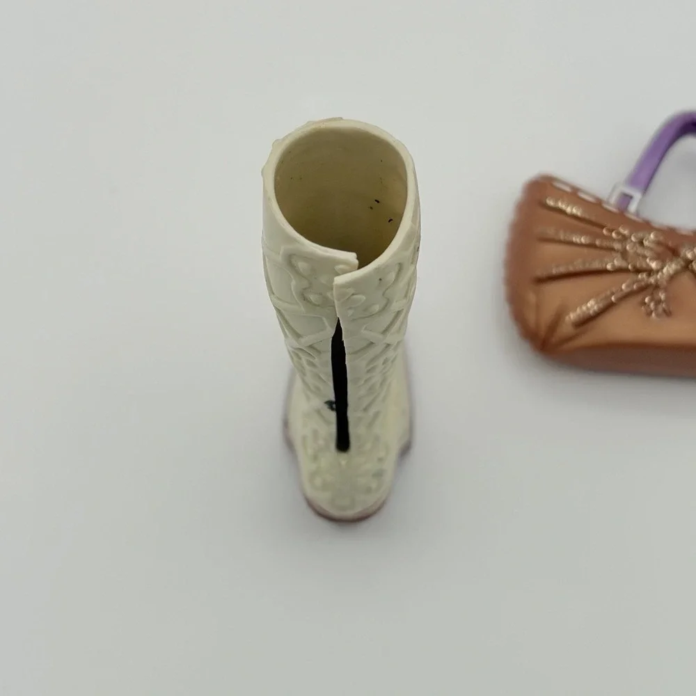 Mattel left shoe